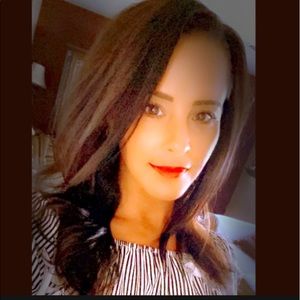 Meet your Posher, Nicole